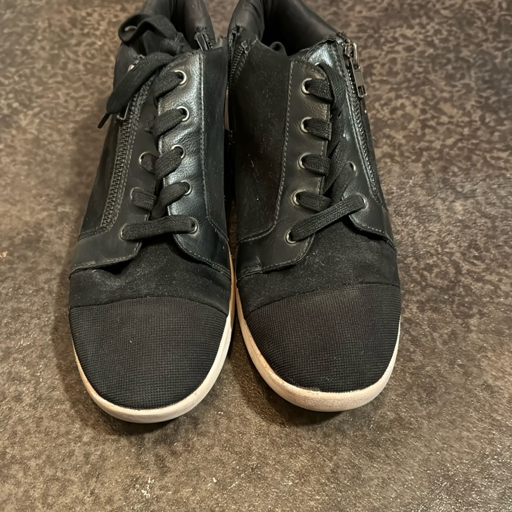 Aldo High-Top Shoe